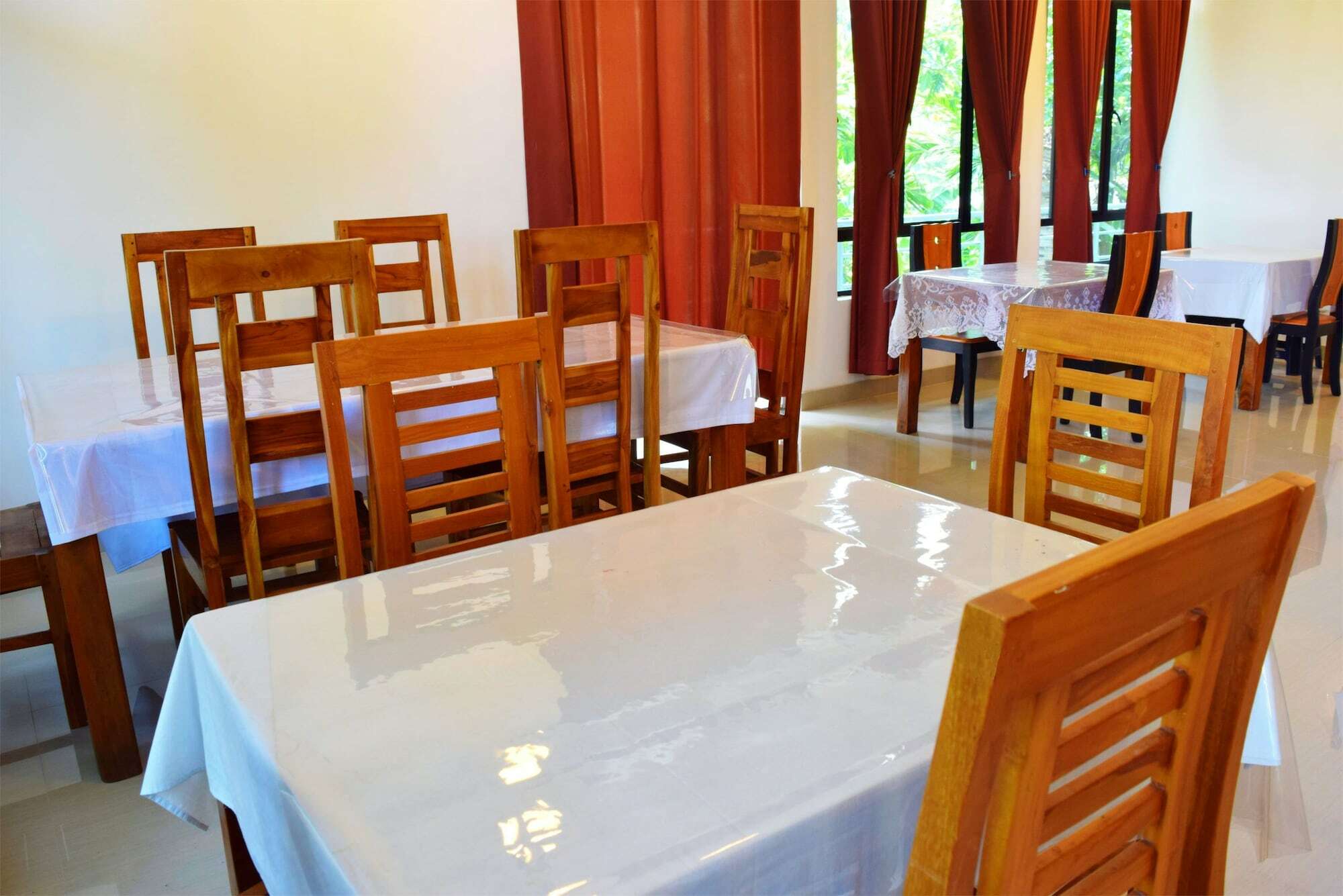 Saffron Guest Inn 波隆纳鲁沃 外观 照片
